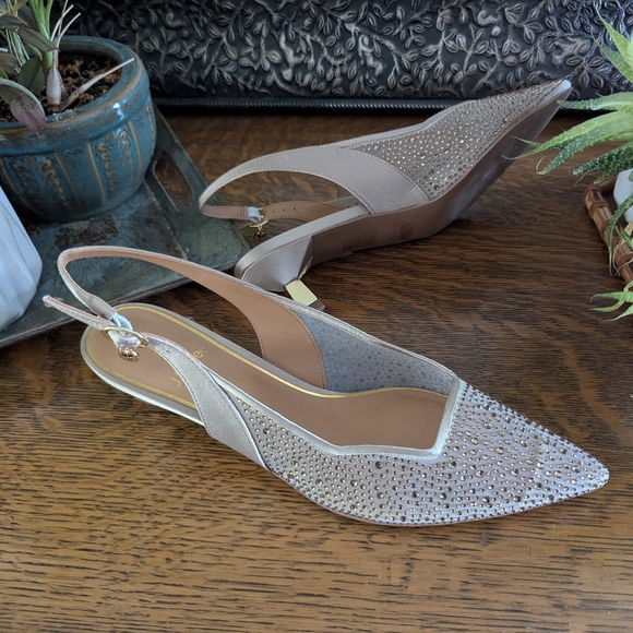 J. Renee Aleksa Women's gold/nude/beige pumps size 10  retail $125 - Picture 5 of 15